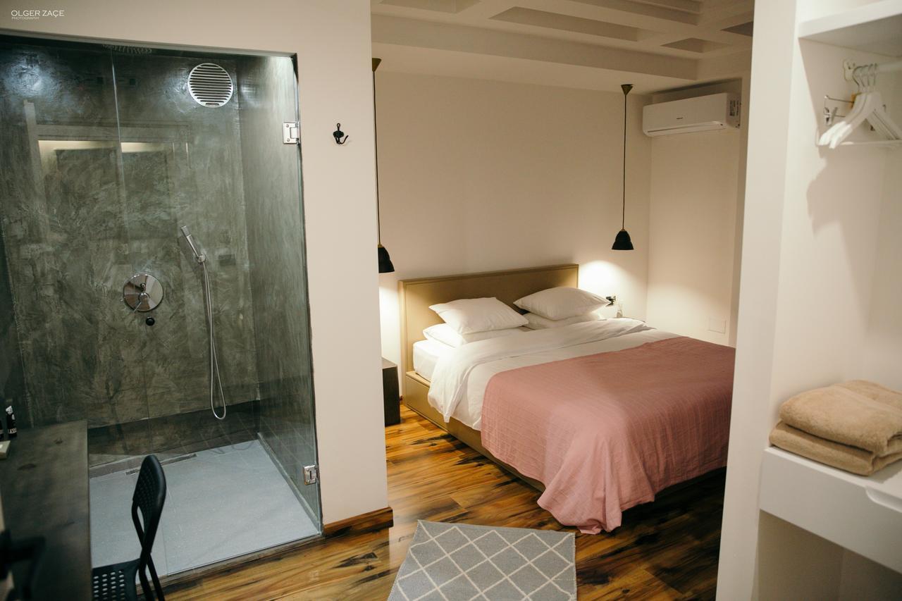 7Seven Hotel Korce Buitenkant foto