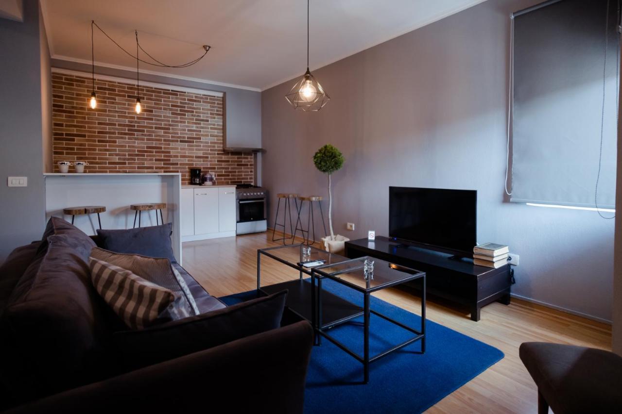 7Seven Hotel Korce Buitenkant foto