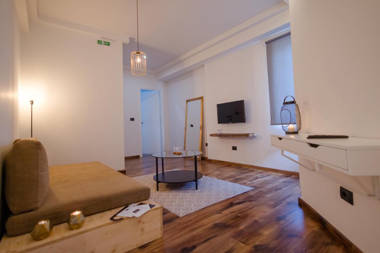 7Seven Hotel Korce Buitenkant foto