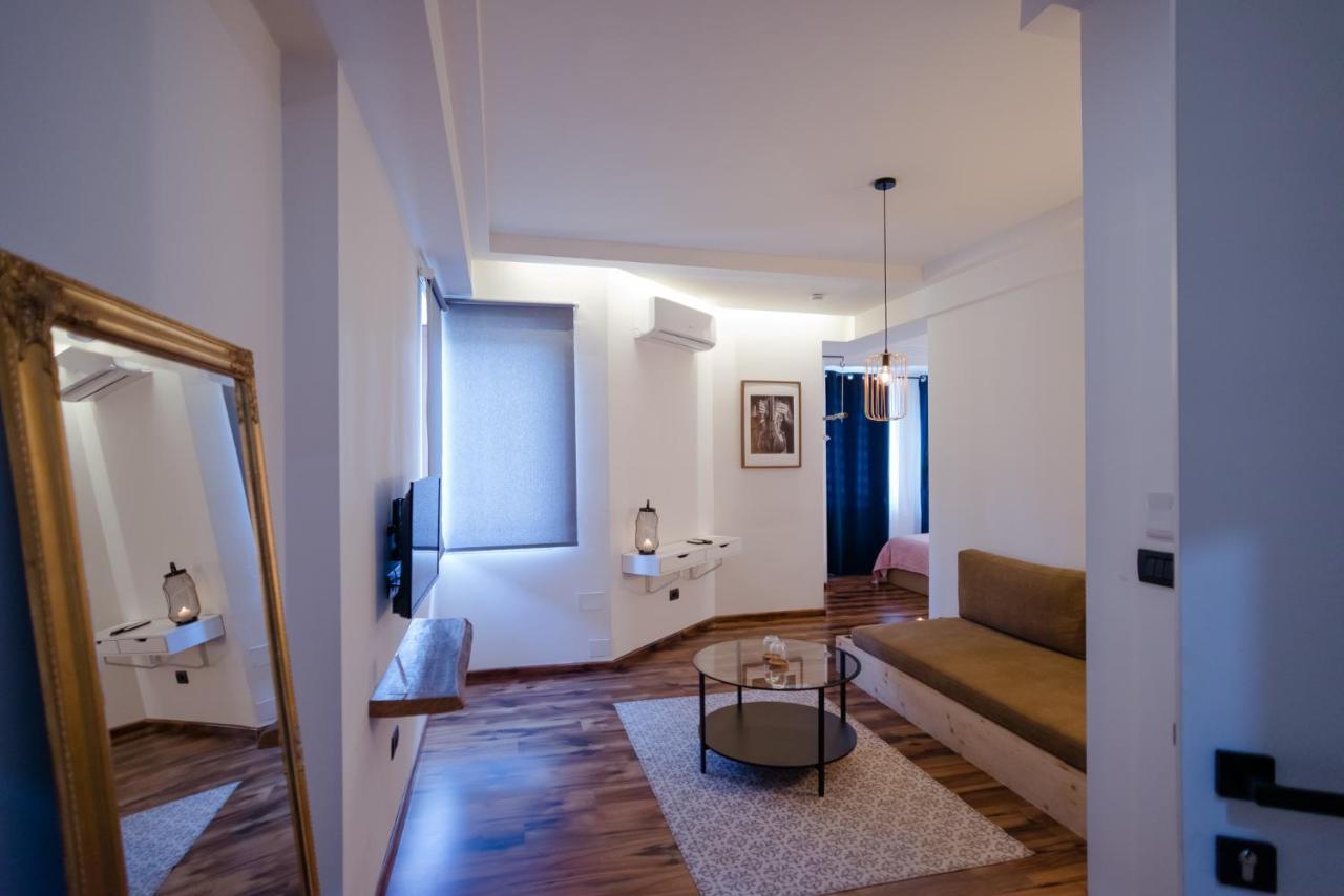 7Seven Hotel Korce Buitenkant foto