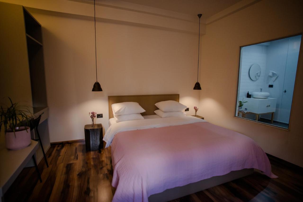 7Seven Hotel Korce Buitenkant foto